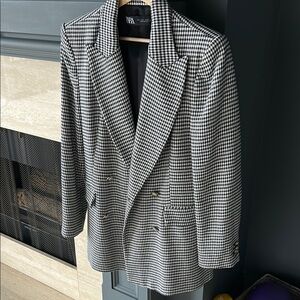 Zara Black and White Houndstooth Blazer